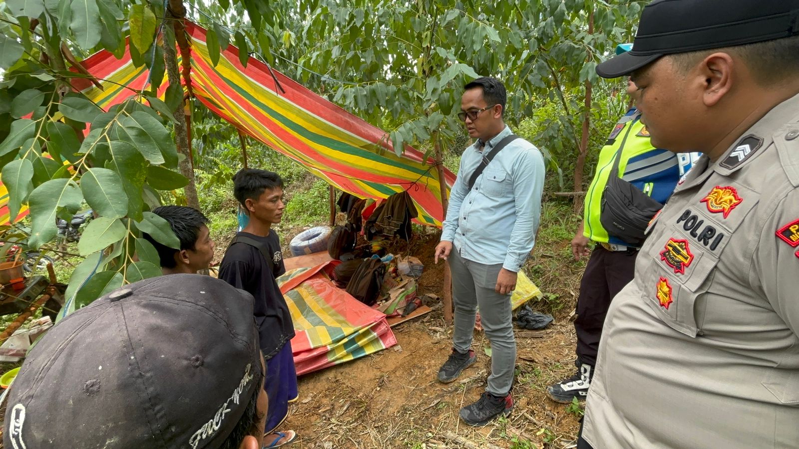 Polsek Bayung Lencir Lanjutkan Tertibkan Aktivitas Perminyakan Ilegal Lewat Imbauan